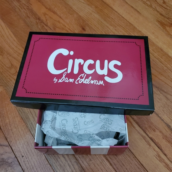 Circus by Sam Edelman Cora Slip On - Picture 8 of 9